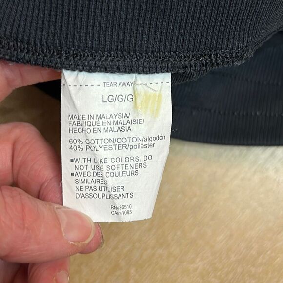 Under Armour Unstoppable Bermuda Sweat Shorts - Picture 9 of 10